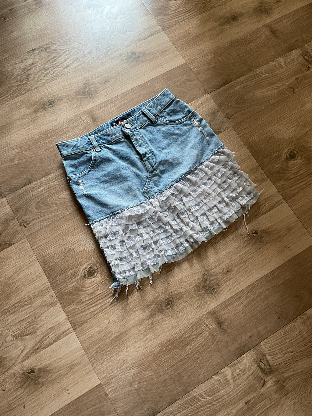 Seoul Lace Ripped Skirt