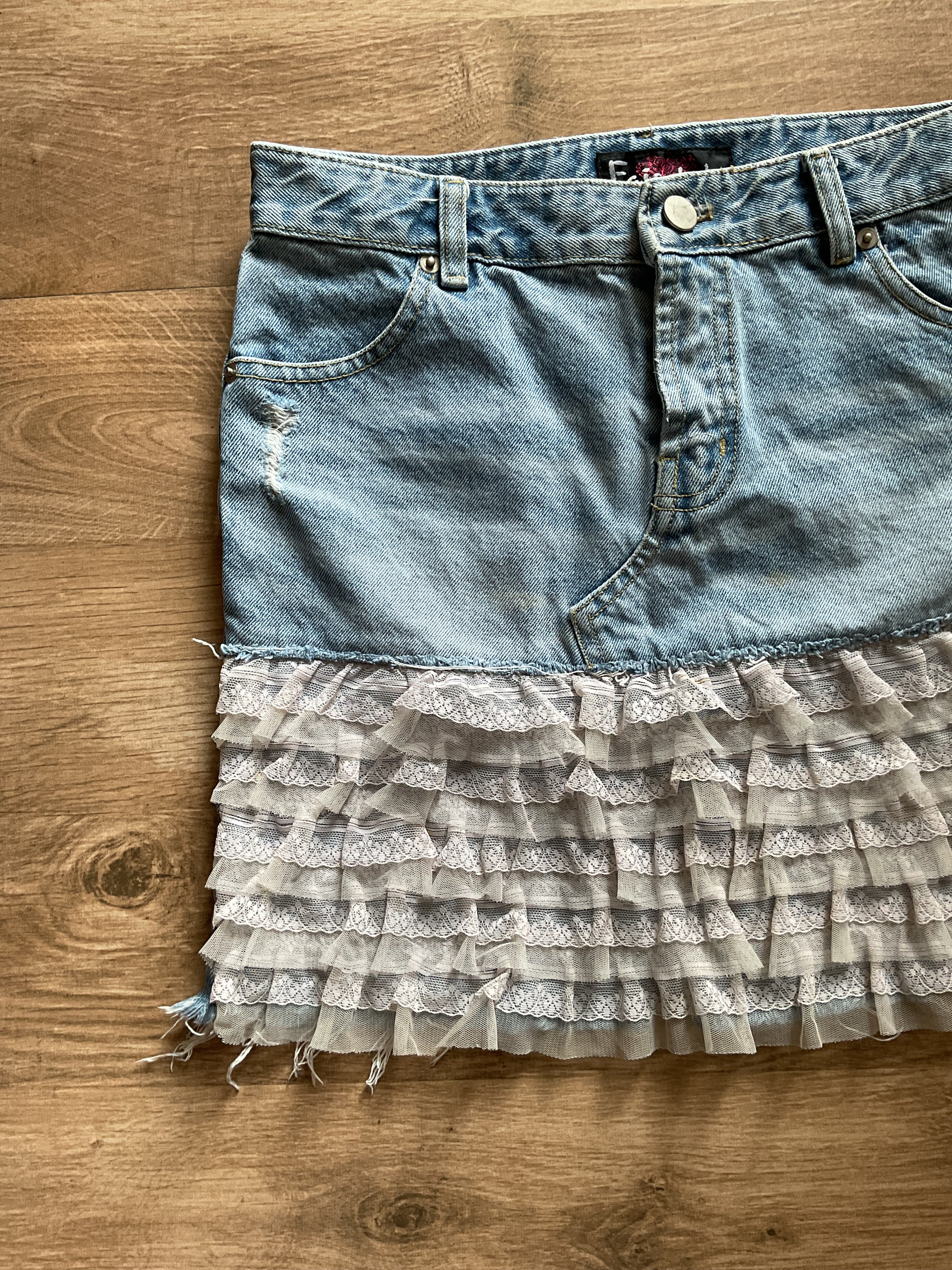 Seoul Lace Ripped Skirt