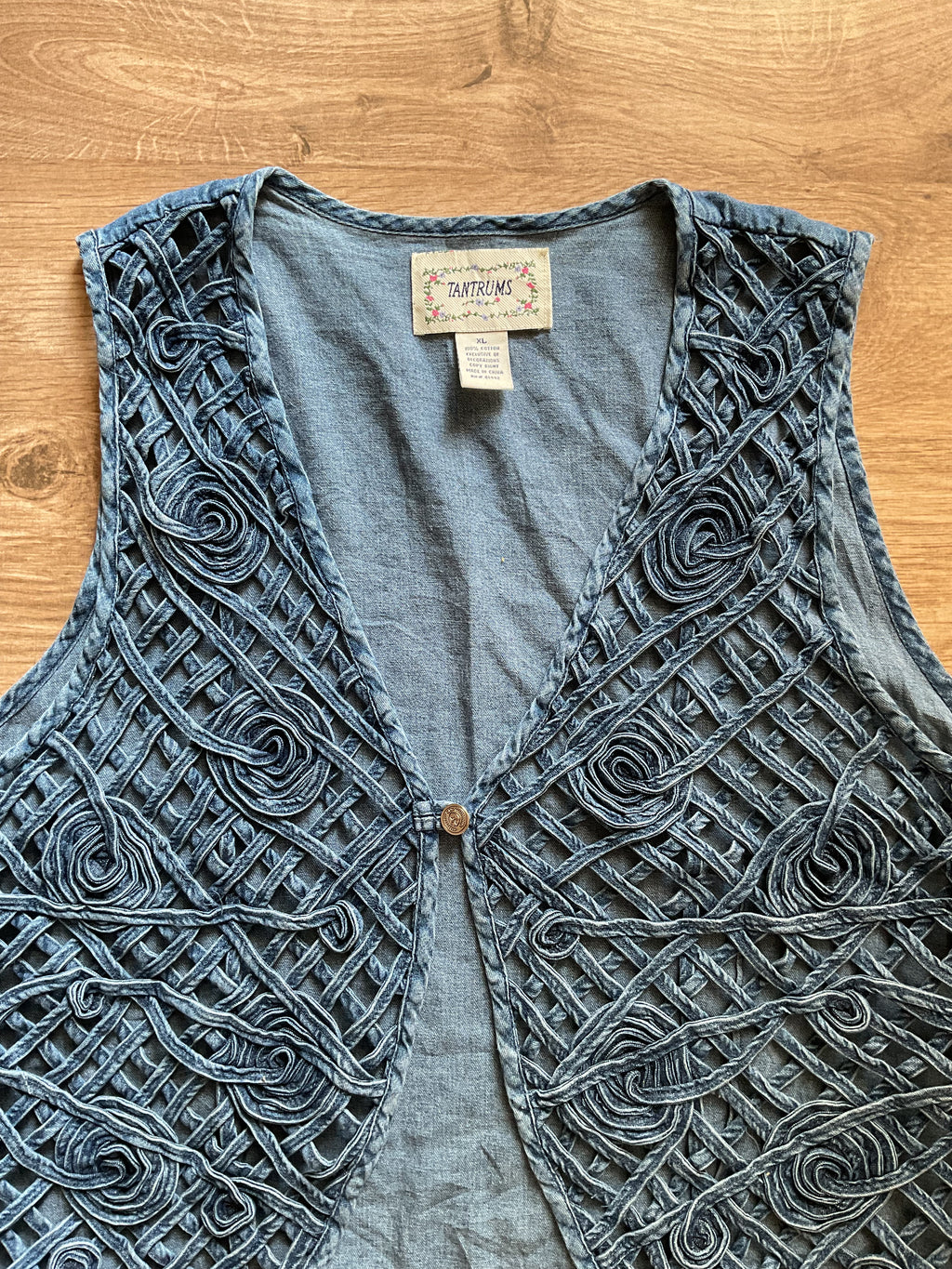 Floral Cut Details Vest