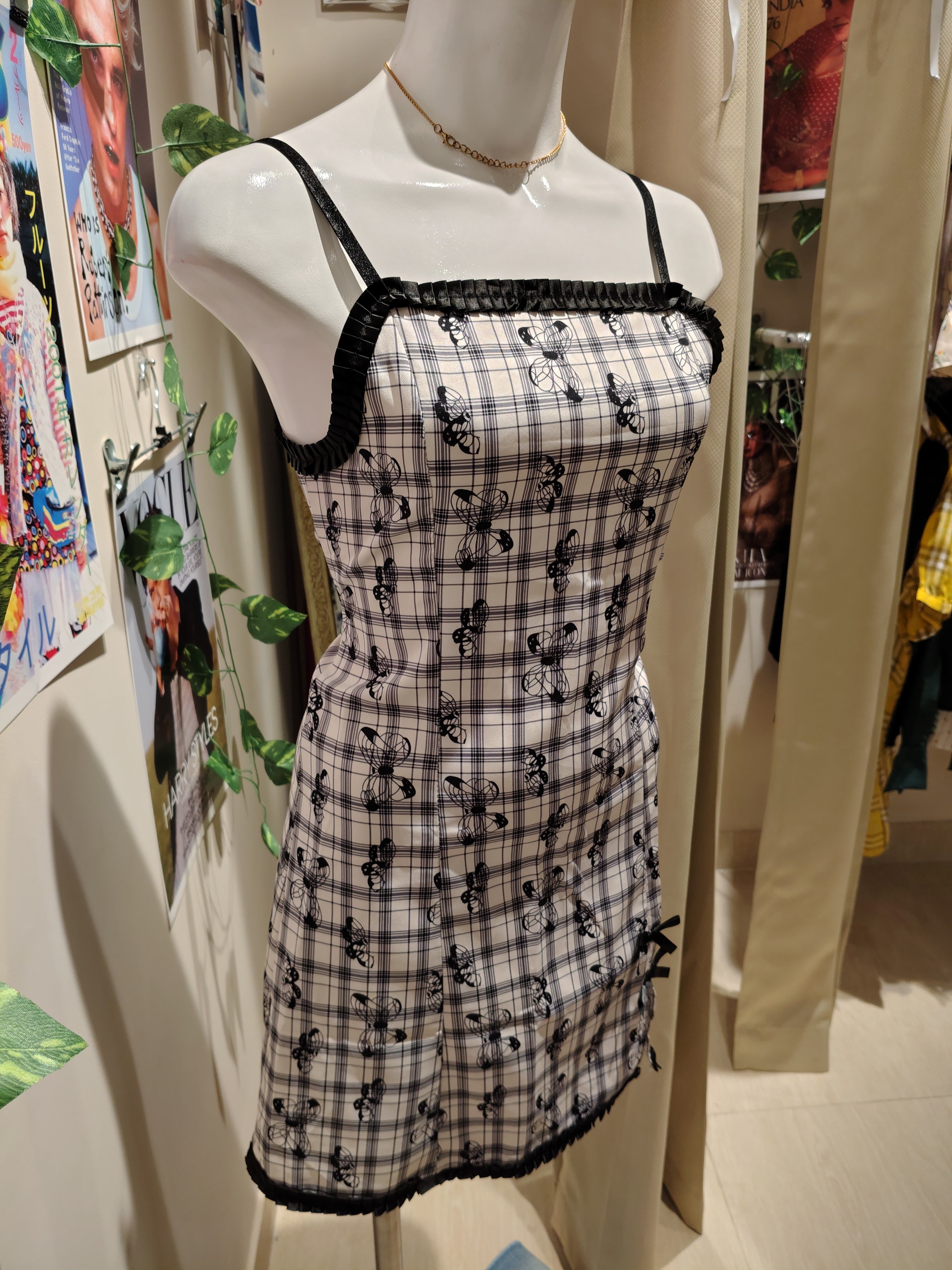 butterfly dress bust 30-32