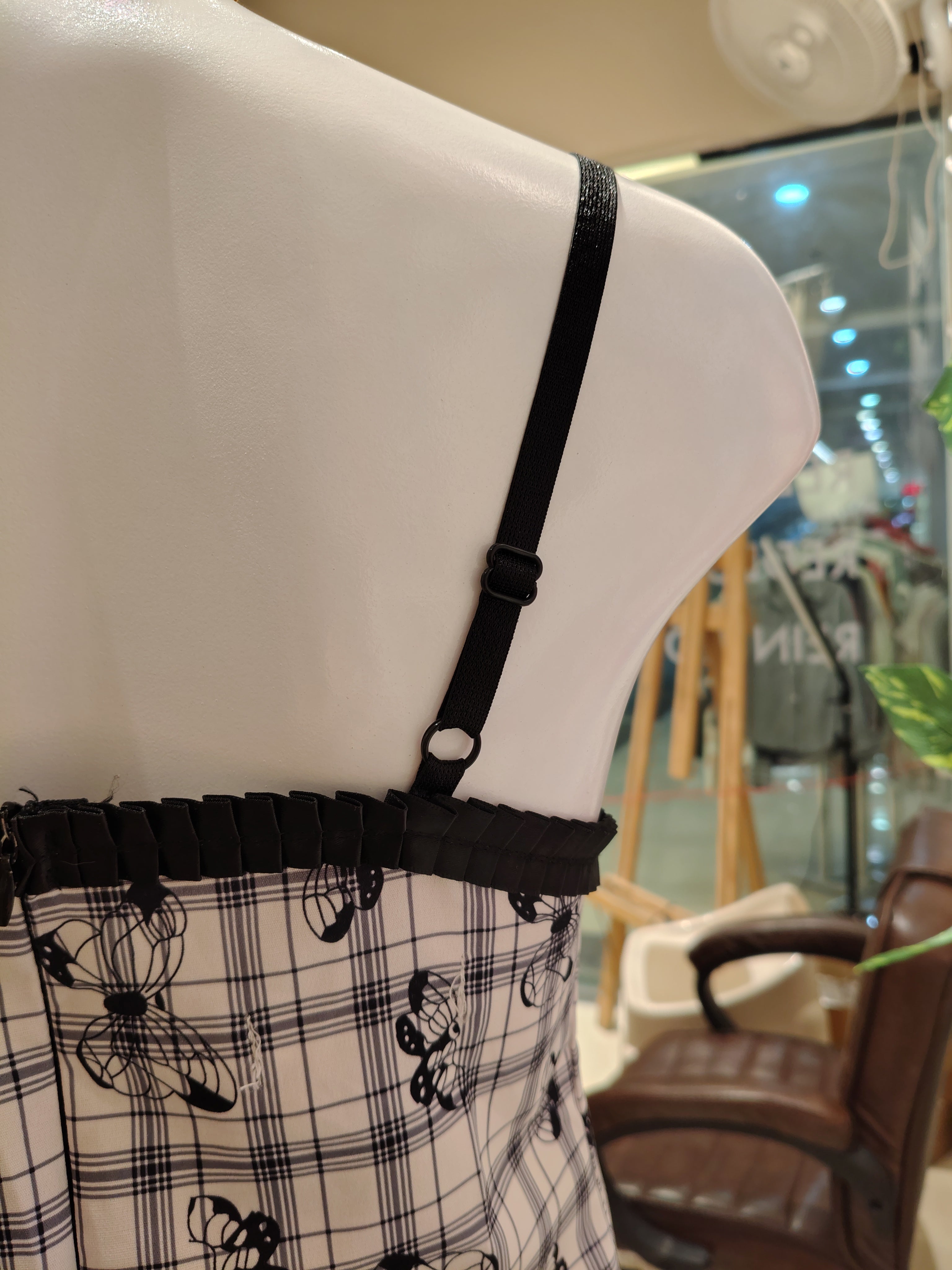 butterfly dress bust 30-32