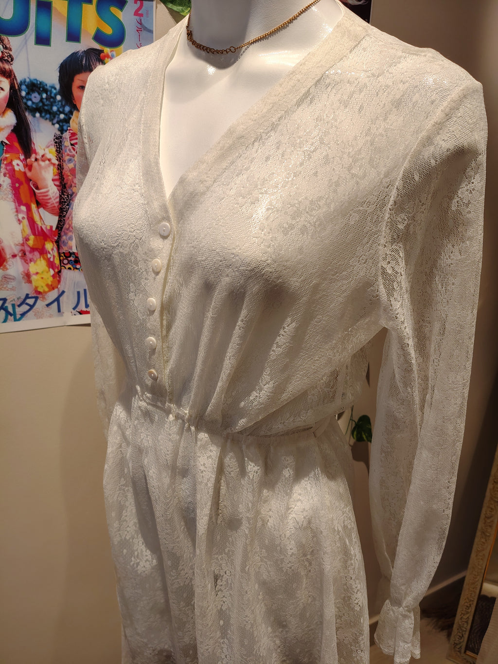 wind dress. bust 38