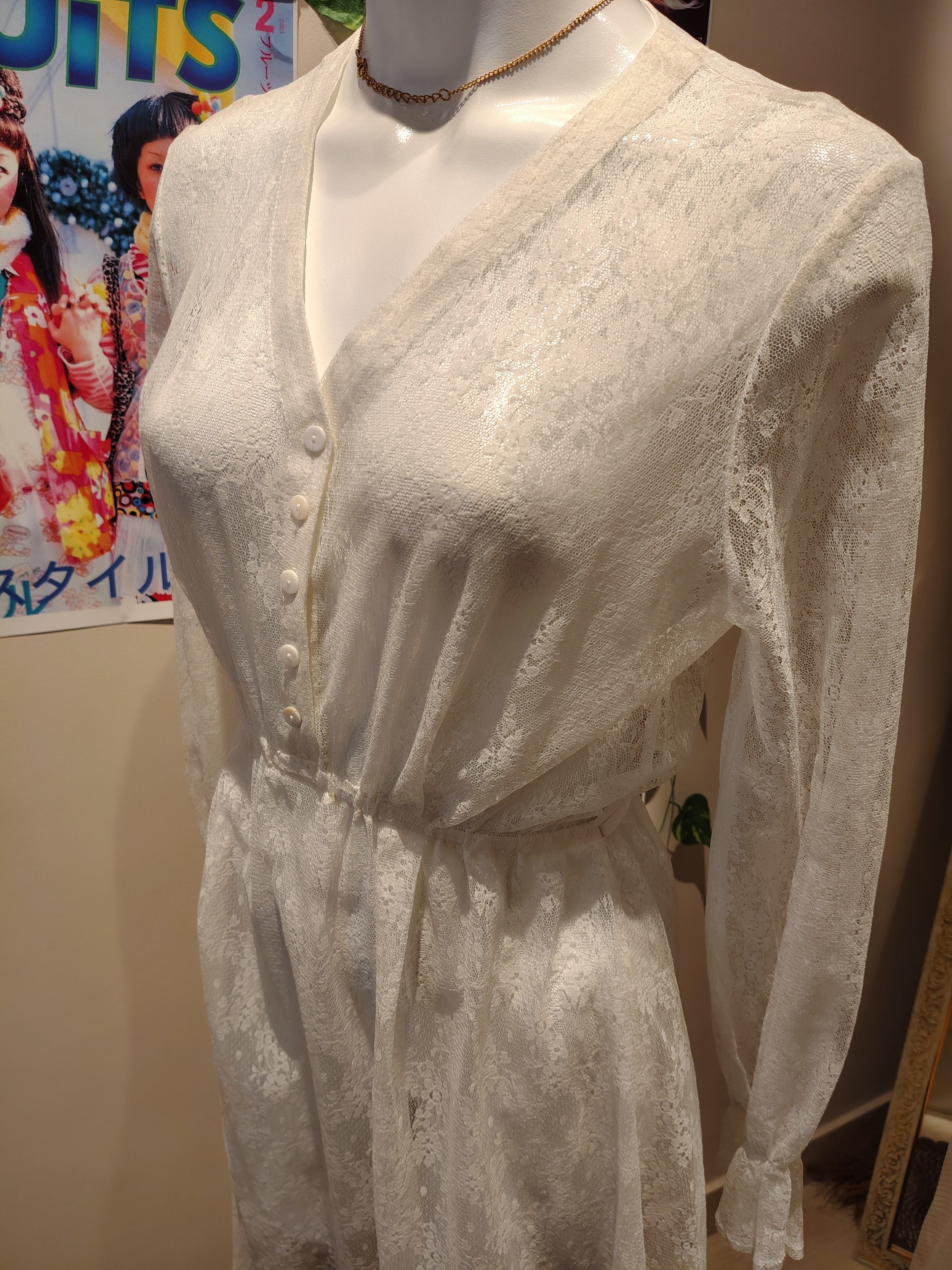 wind dress. bust 38