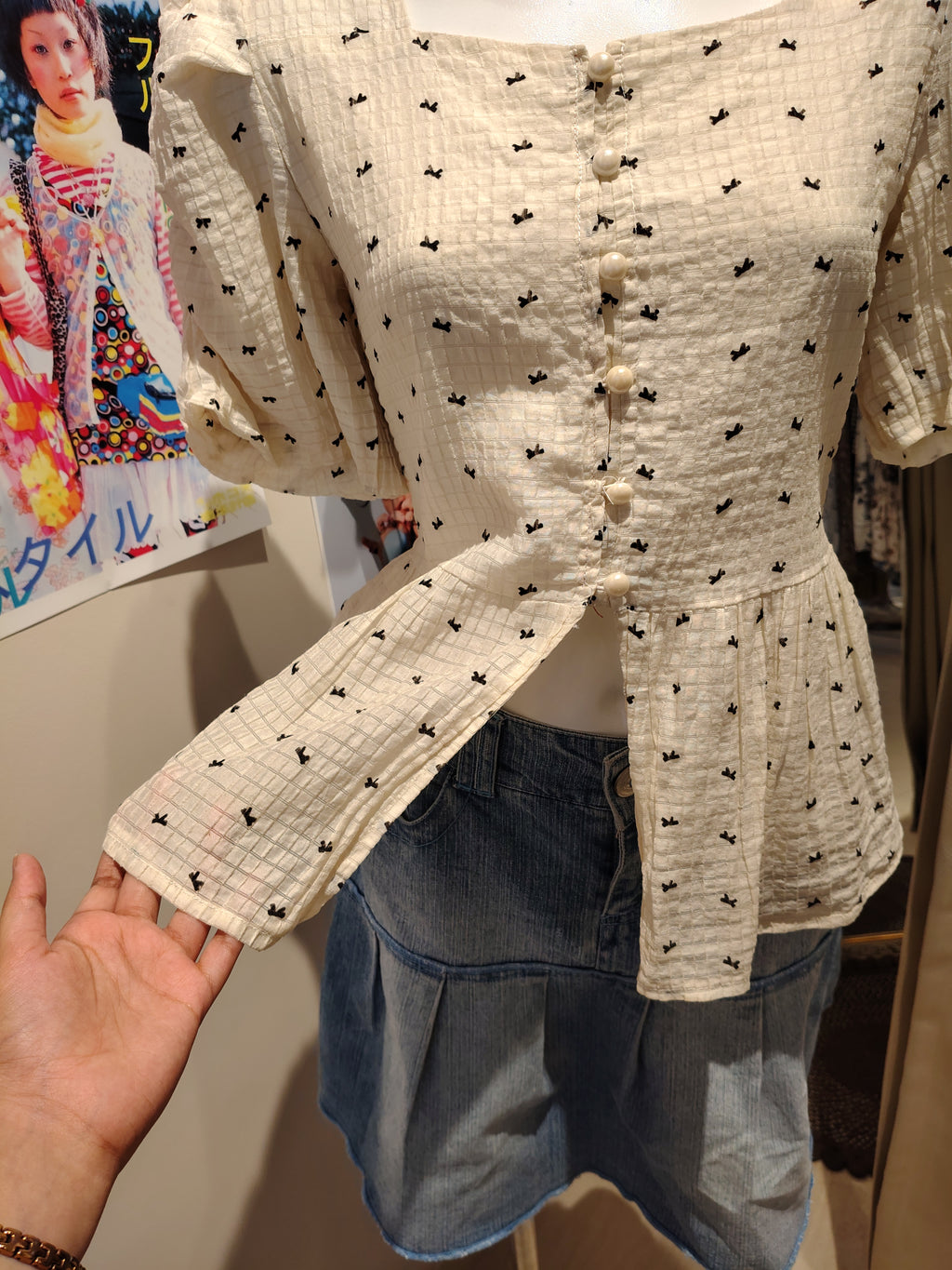 bow  bust 36