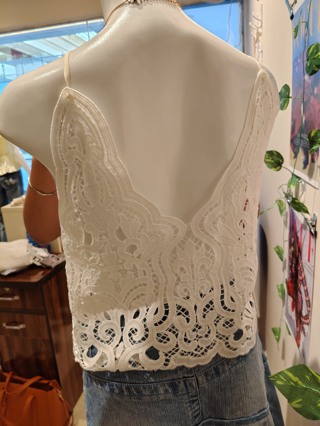 serene  bust 38