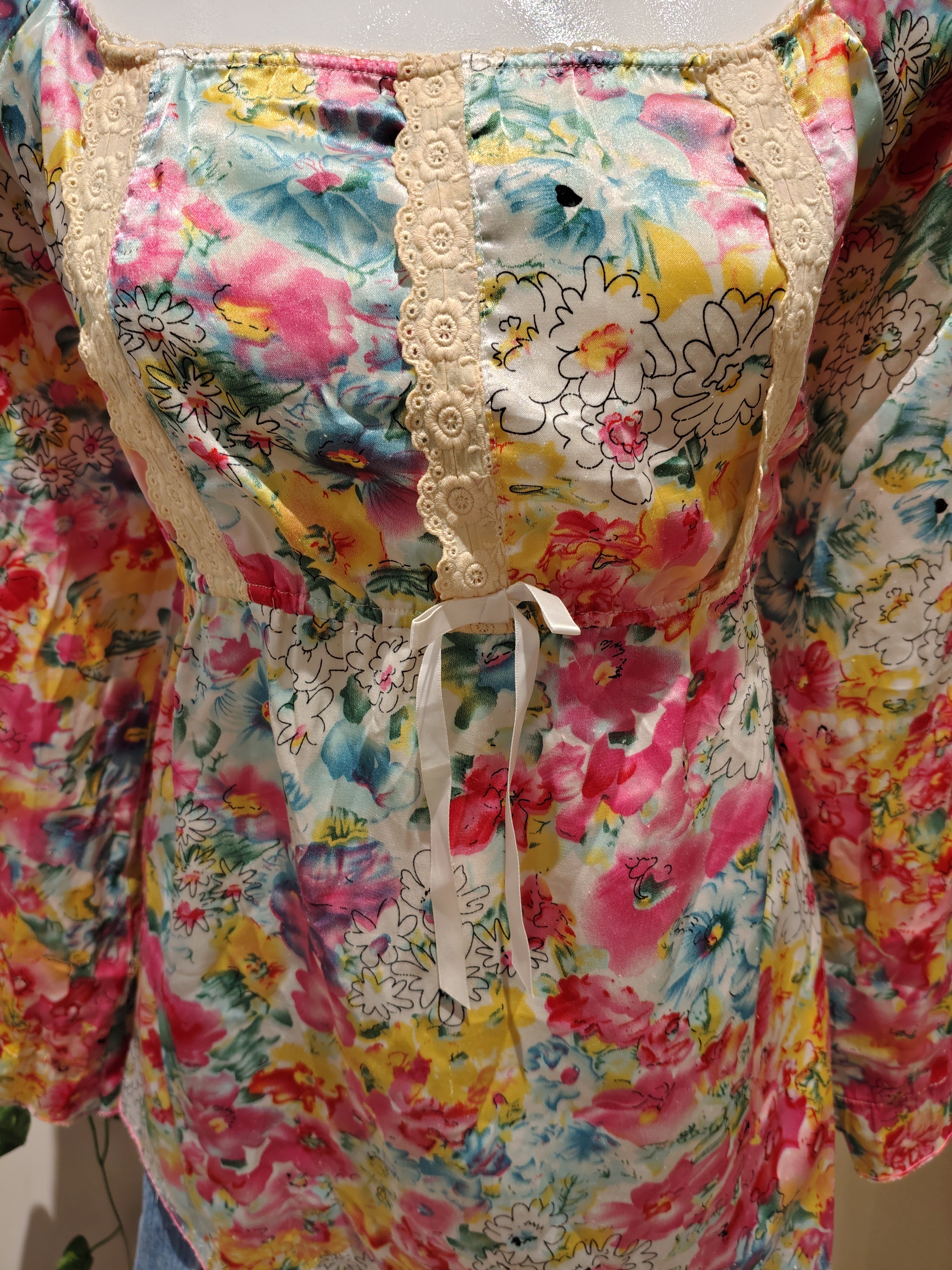 faye  bust 38-40