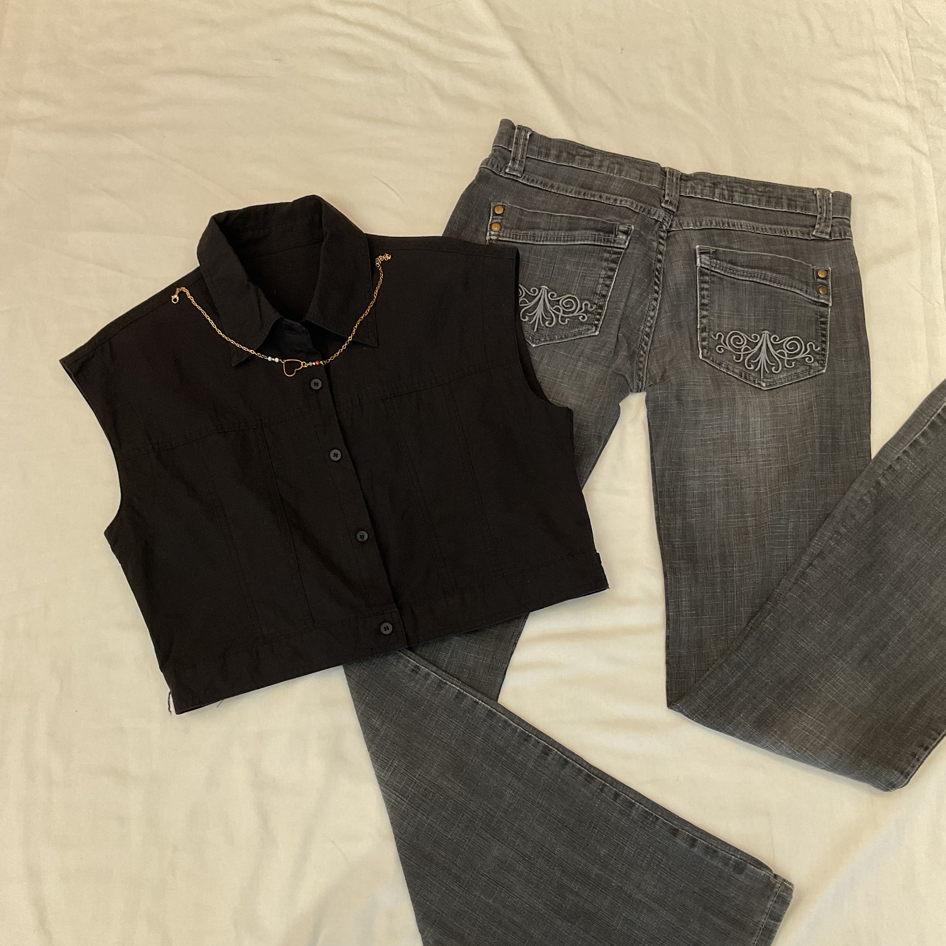cropped button up - upto bust 38